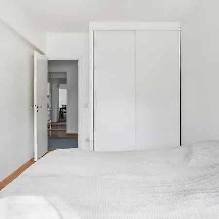 Apartment Bright And Spacious Helsinki